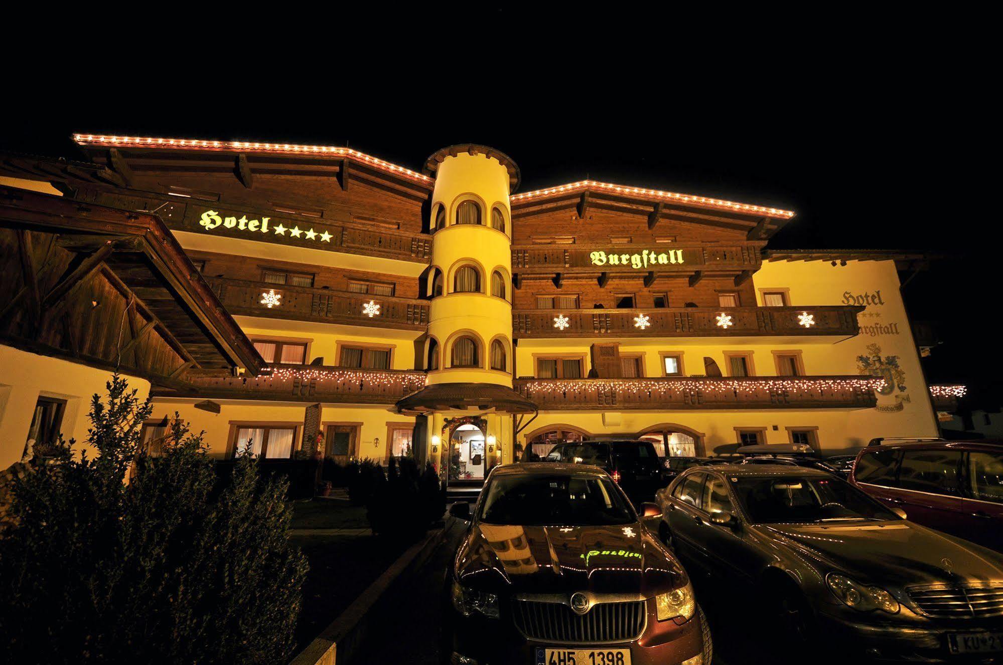 Hotel Burgstall Neustift im Stubaital Esterno foto