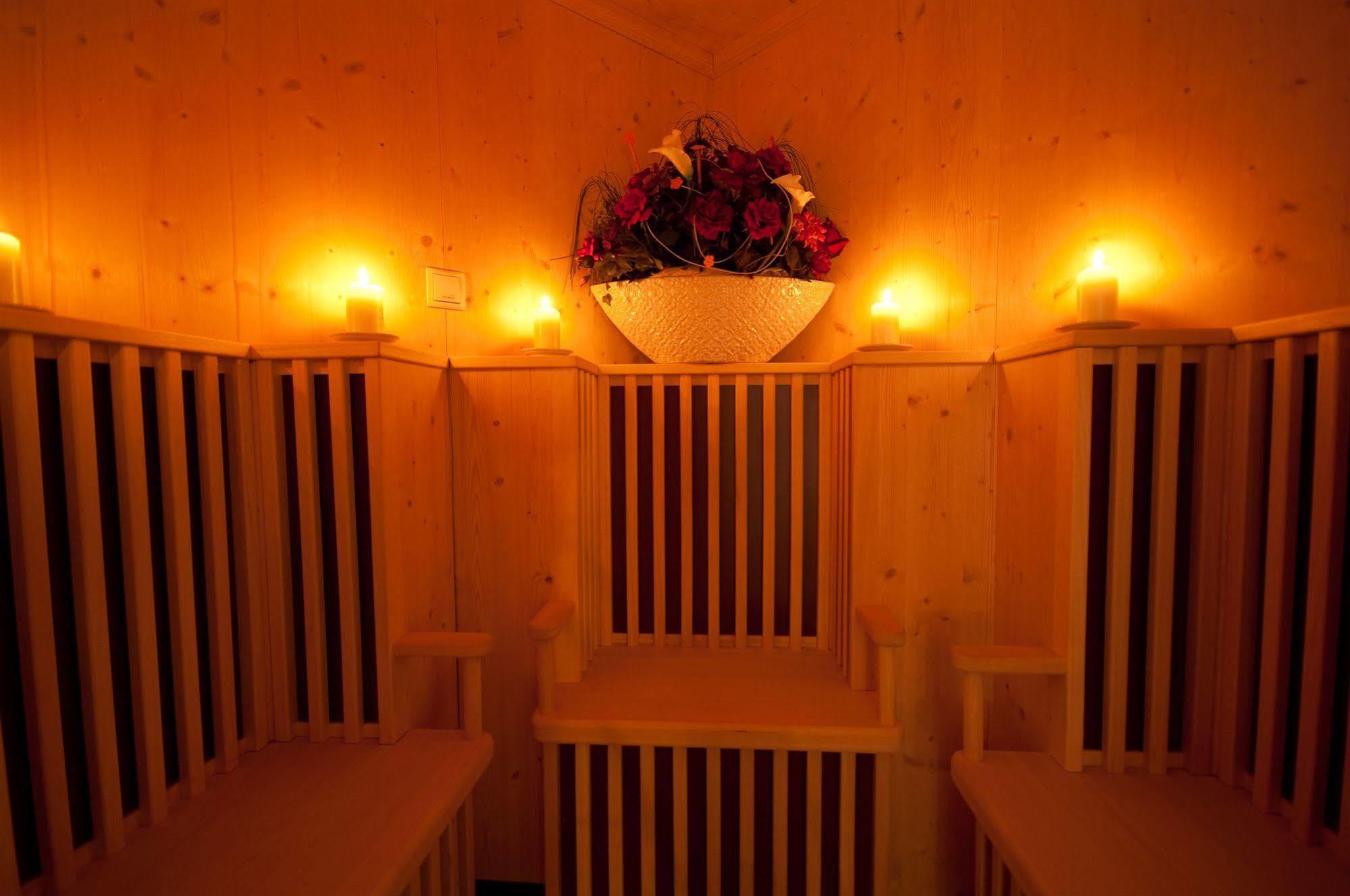 Hotel Burgstall Neustift im Stubaital Esterno foto